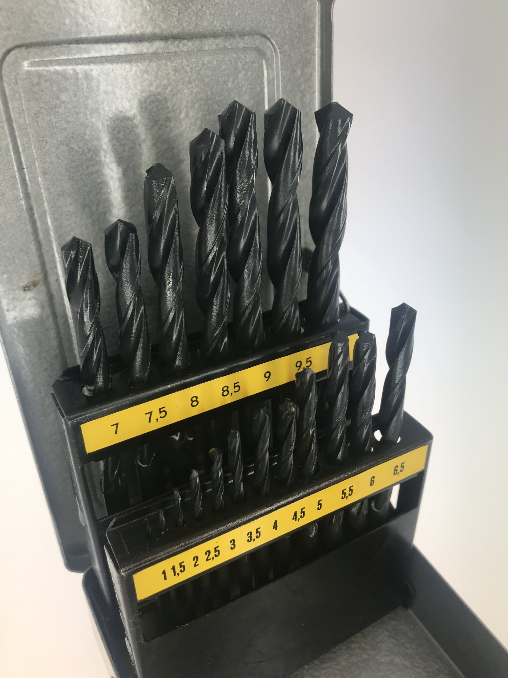 BERGEON SET OF 19 TWIST DRILLS