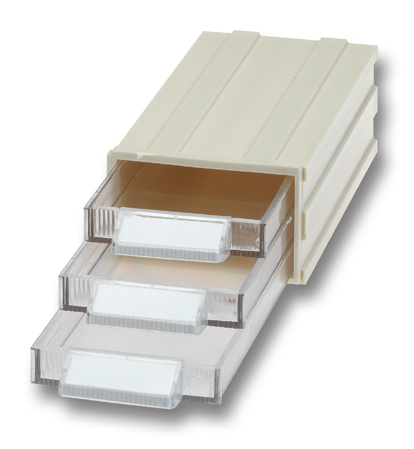 Flume-box 2/3 met 3 schuifladen zonder indeling. Schuiflade binnenkant 129 x 57 x 10 mm.